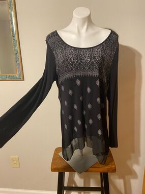 B.L.E.U. Black Long-Sleeve Embroidered Tunic